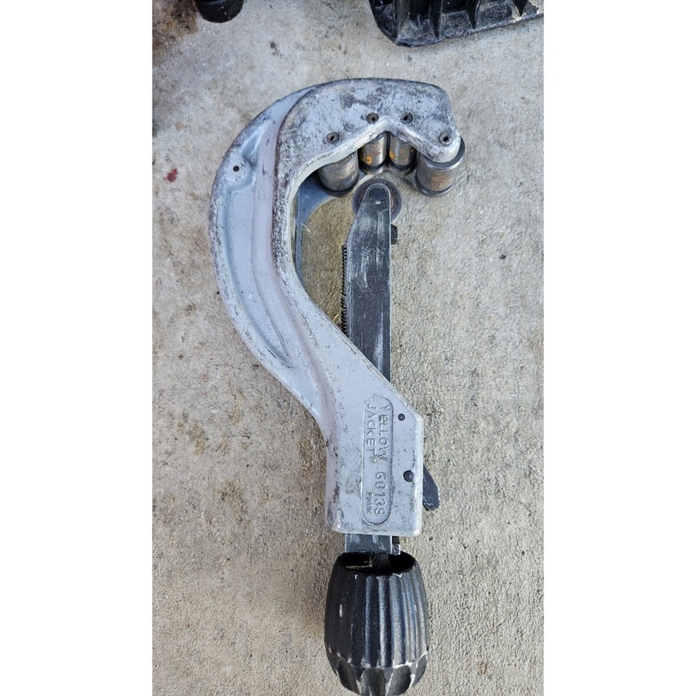 Yellow Jacket 60139 Large Tube Cutter for 1/4 to 2-5/8" Pipes